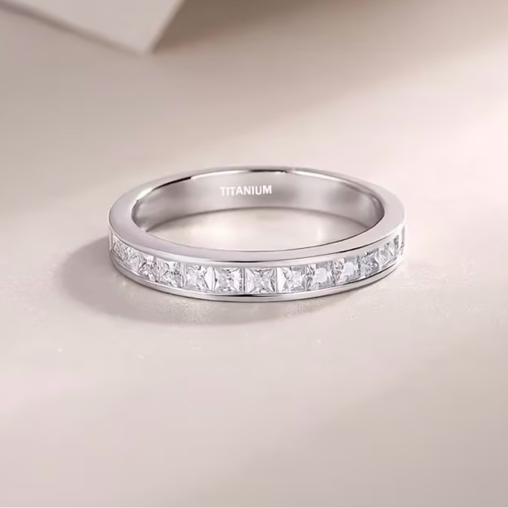 Women’s Luxury Collection Titanium Steel Cubic Zirconia Diamonds 4mm Band 6